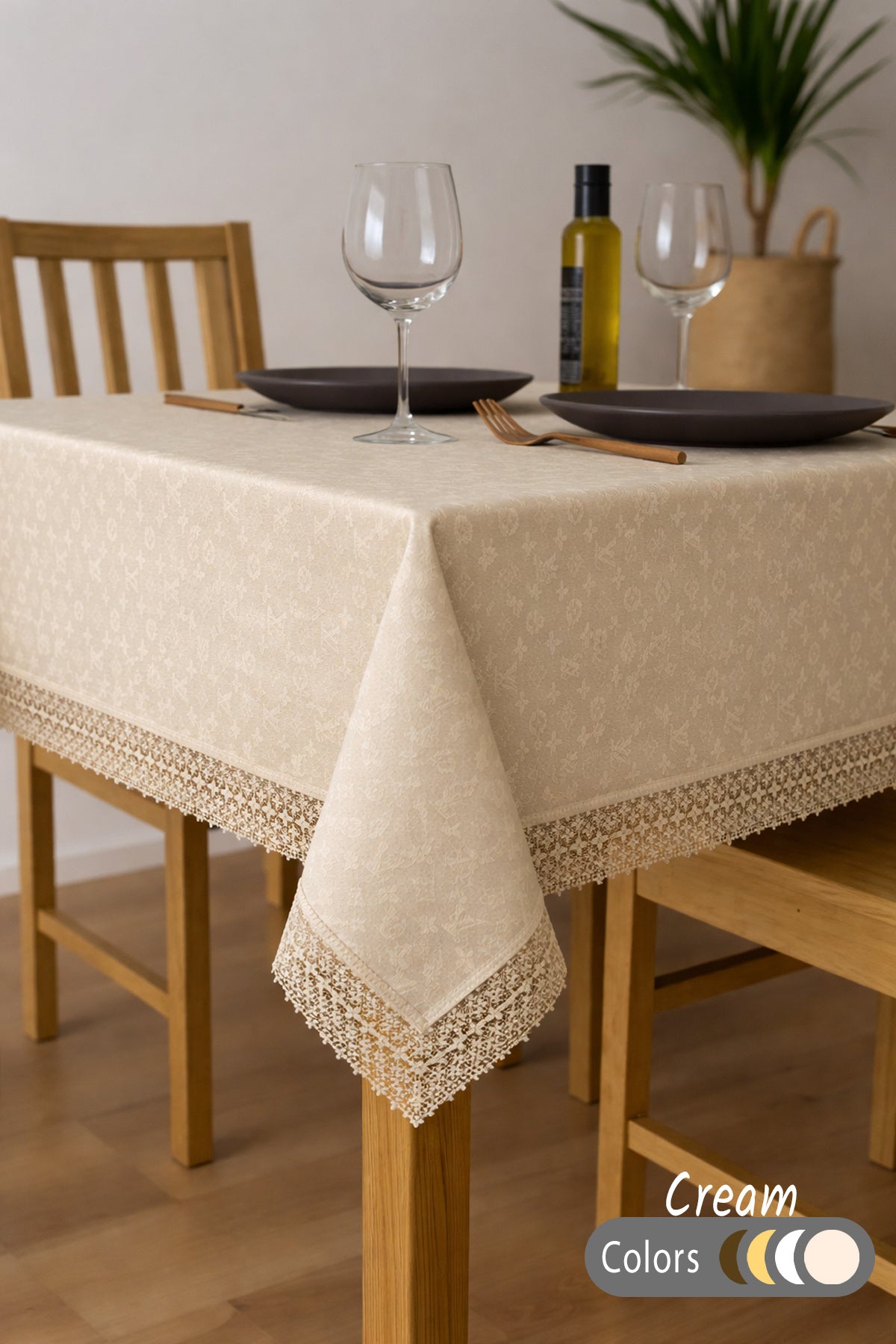 Ütü Gerektirmez & Jakar Dokuma Dertsiz Kumaş – Dantel Detaylı Şık Masa Örtüsü-Krem