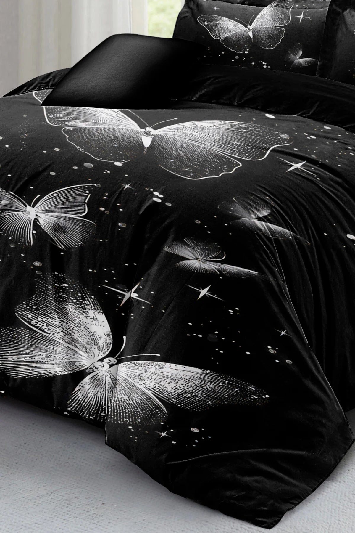 Black Butterfly Desenli 5D Dijital Pamuk Saten Nevresim Takımı – Çift Kişilik