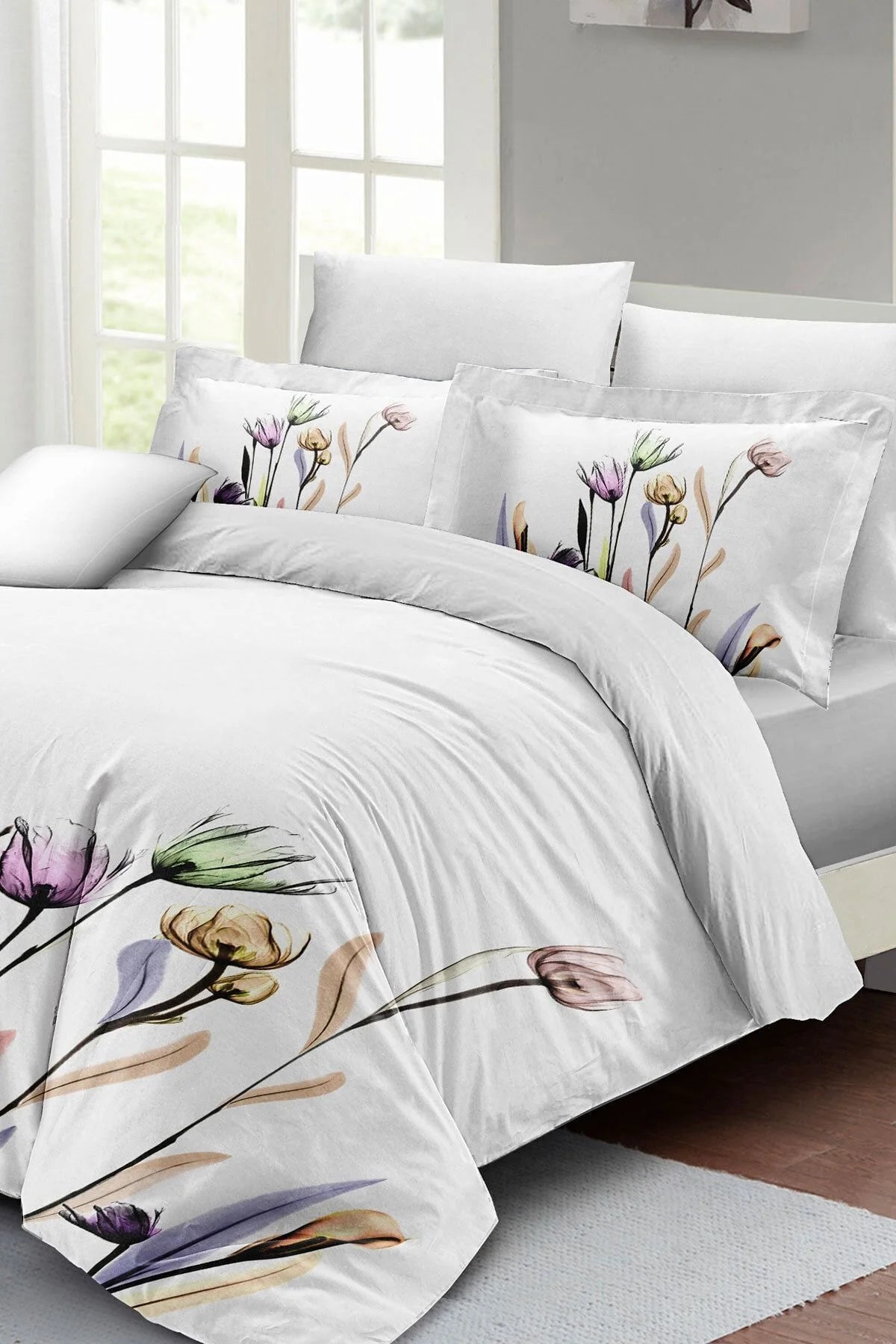 Çiçekli Beyaz Çift Kişilik Nevresim Takımı