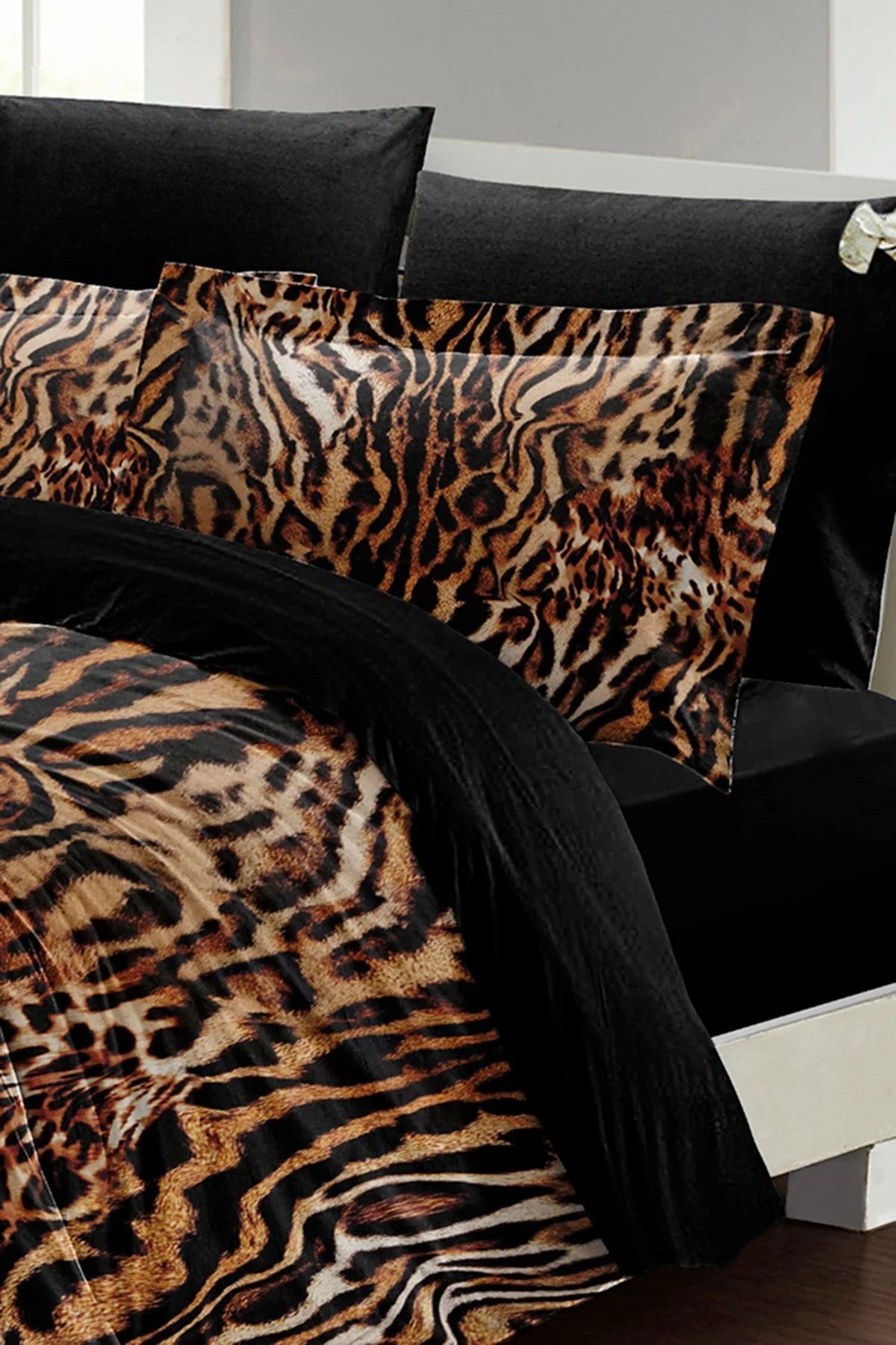 Çift Kişilik Nevresim Takımı Sık Dokuma Pamuk Saten 3D Özel Tasarım Brown Zebra
