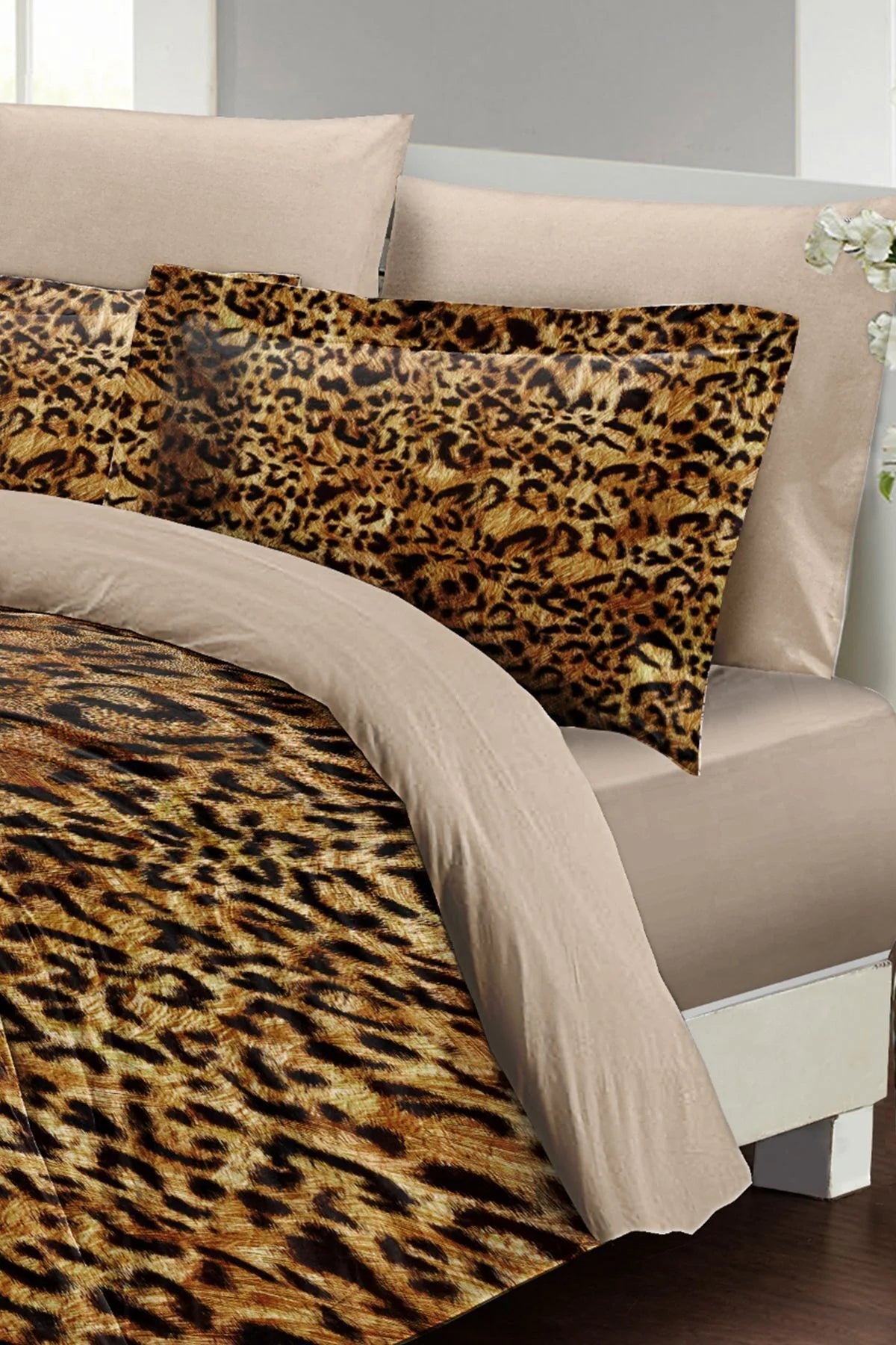 Leopar Çift Kişilik Nevresim Takımı Özel Dokuma Pamuk Saten Golden Leopard