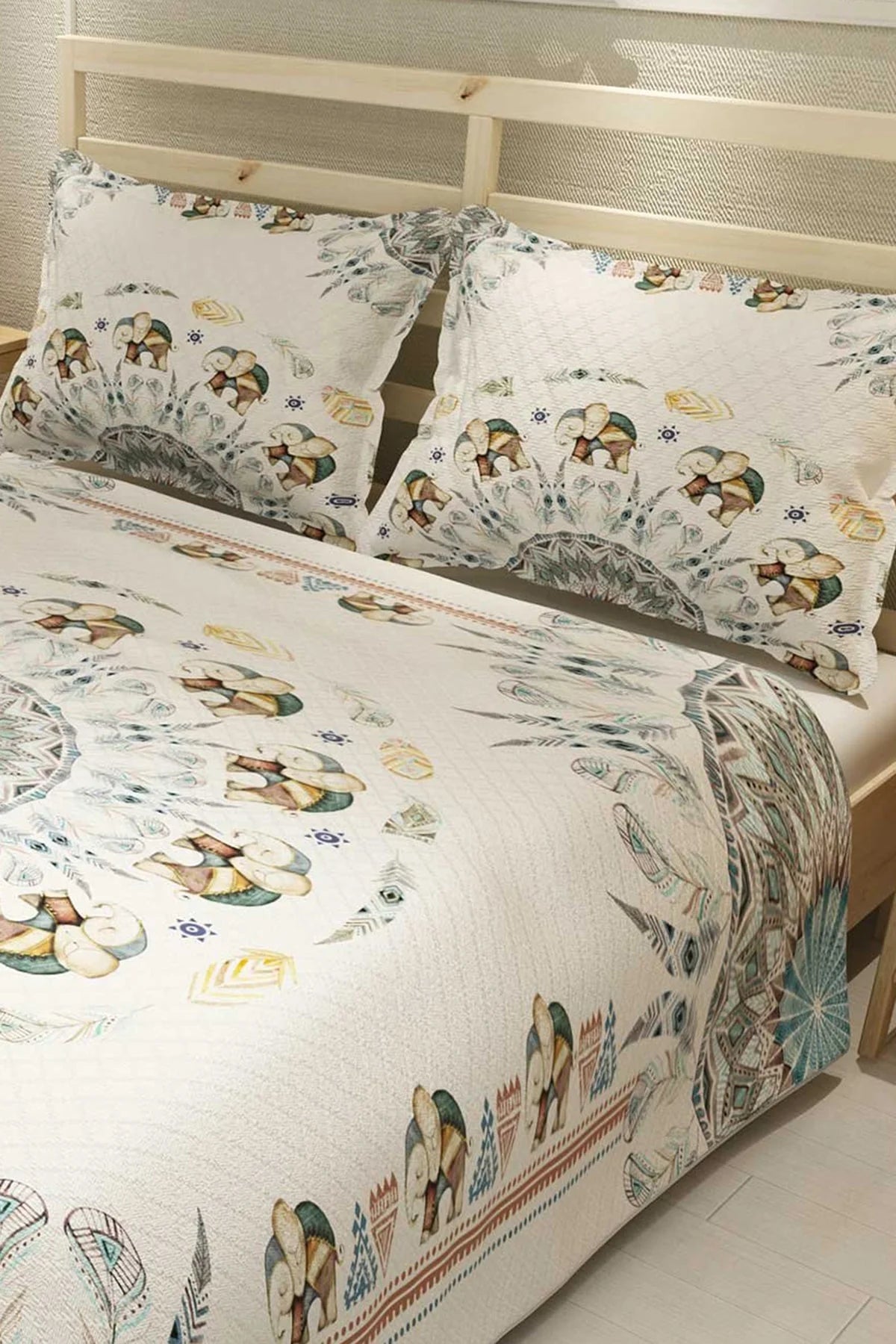 Pike Takımı Pamuklu Çift Kişilik Jakar Dokuma Yatak Örtüsü Elephant Mantra