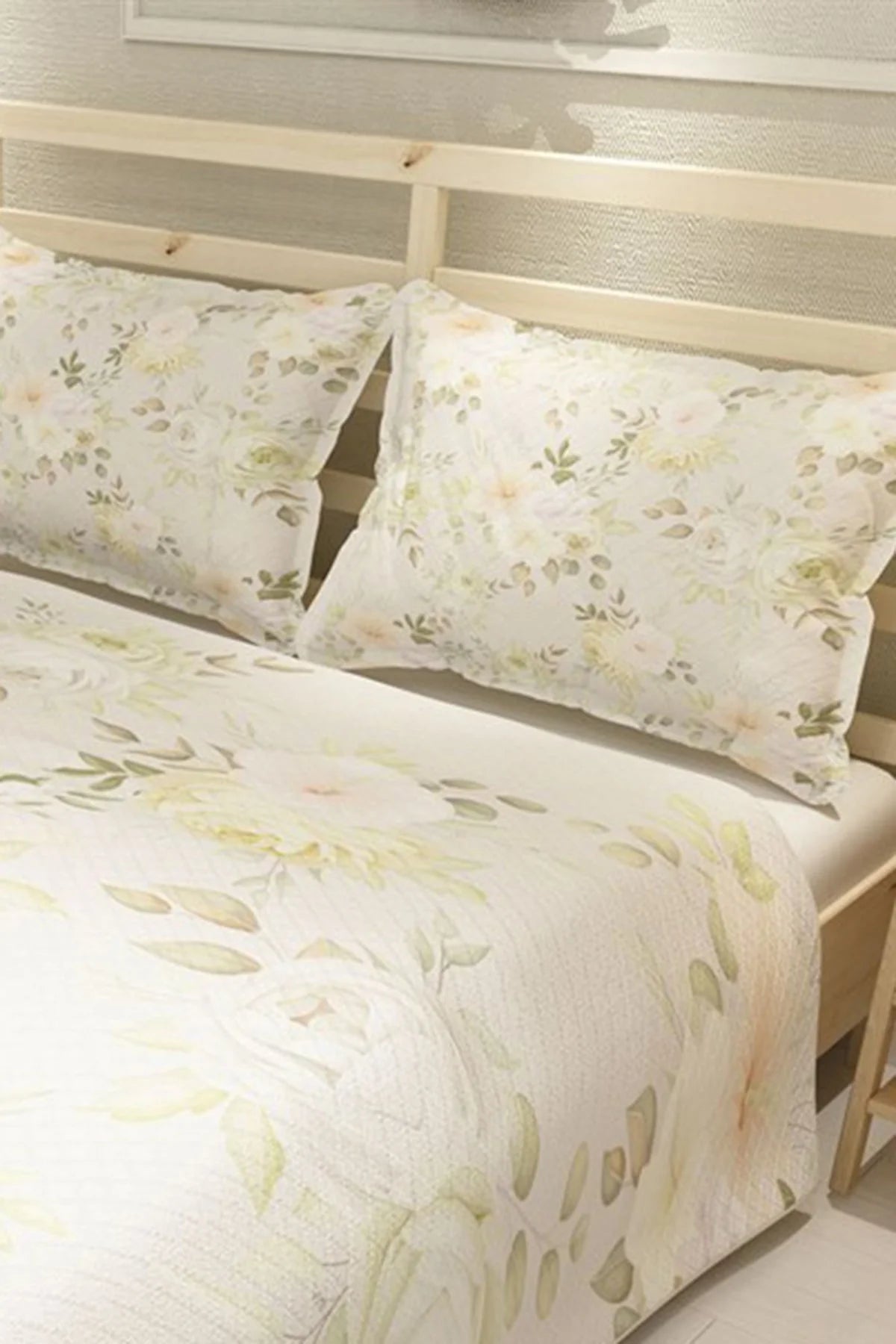 Pike Takımı Pamuklu Çift Kişilik Jakar Dokuma Yatak Örtüsü Rose Bundle