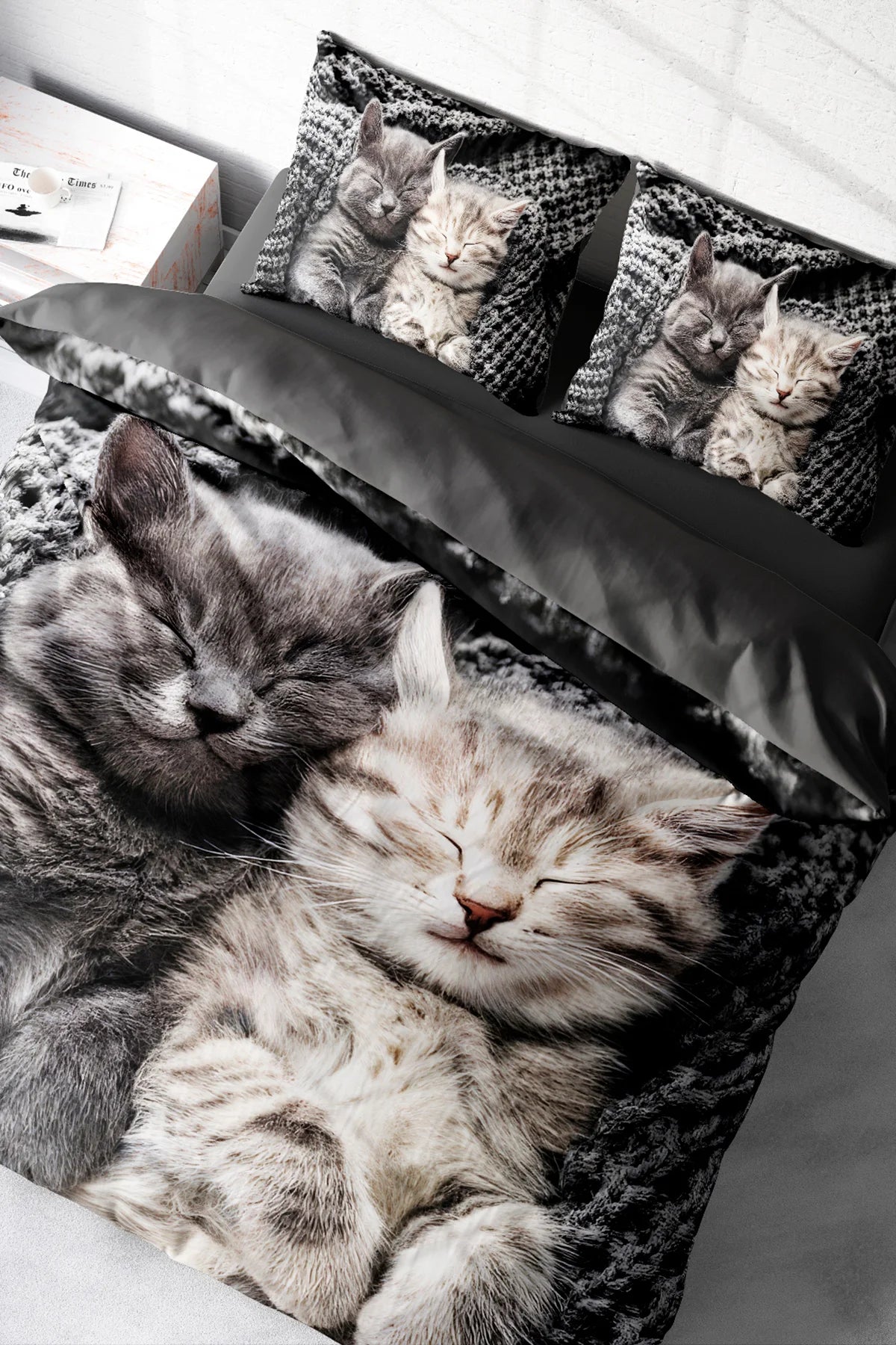 Uyuyan Kedi Desenli 5D Dijital Baskı Pamuk Saten Nevresim Takımı – Çift Kişilik