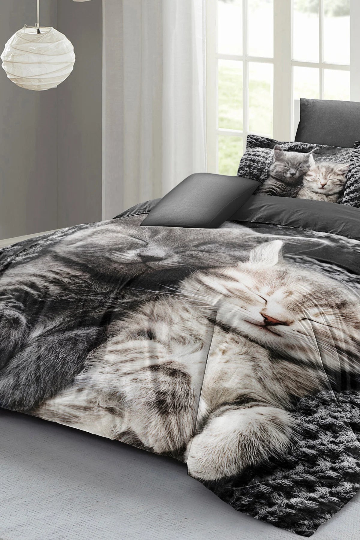 Uyuyan Kedi Desenli 5D Dijital Baskı Pamuk Saten Nevresim Takımı – Çift Kişilik